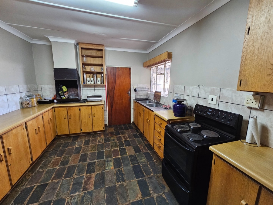 5 Bedroom Property for Sale in Panorama Free State